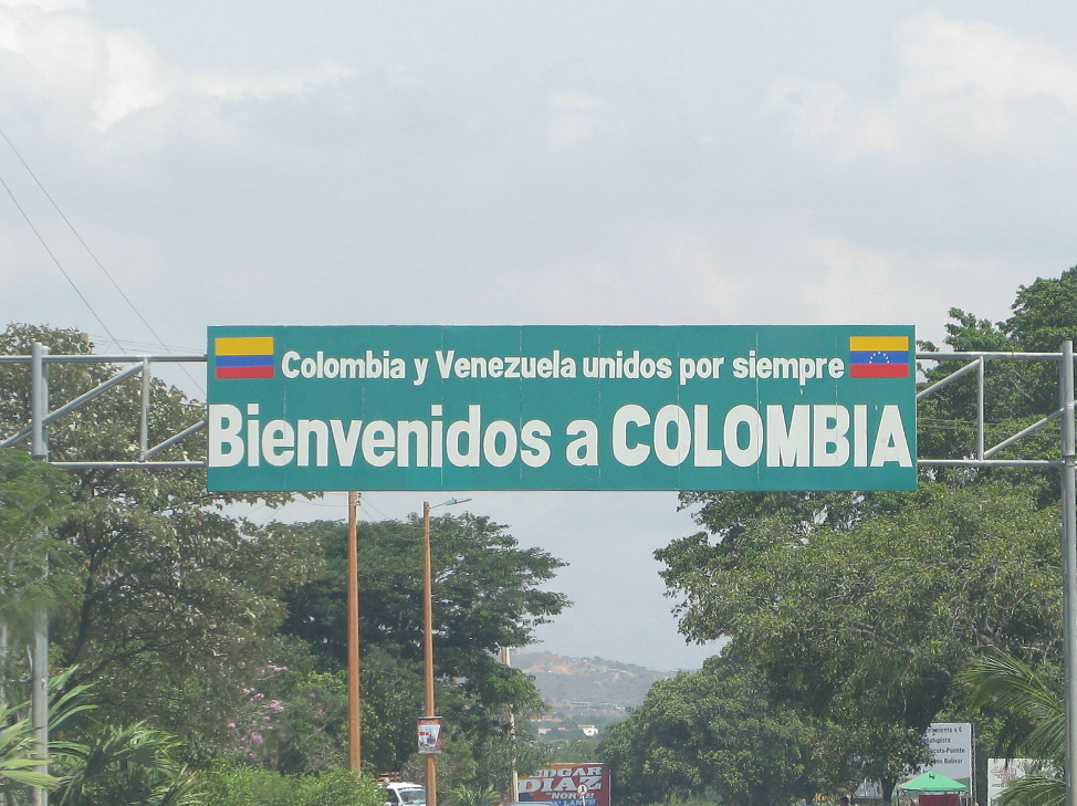 Nueva ley colombiana brindará beneficios a centenares de venezolanos en materia de empleos, salud y educación