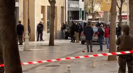 Un hombre detenido en Francia tras arrojar por la ventana una cabeza humana