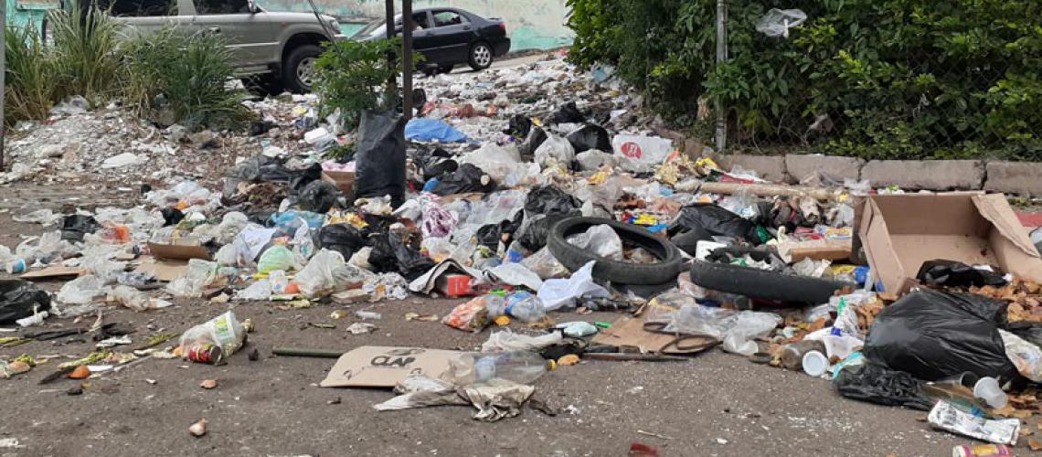 Vertederos improvisados se apoderan de las calles de San Cristóbal