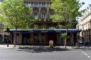 El Barrio Latino de París, demasiado caro, pierde sus librerías