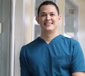 Johanan Dávila cuenta su experiencia en la cirugía bariátrica con dos heridas