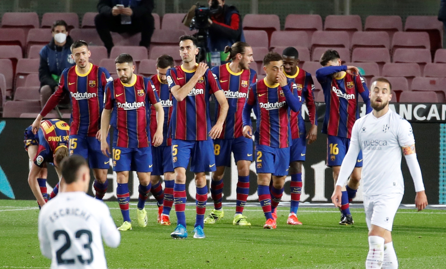 Barcelona se acercó al liderato de LaLiga con un doblete de Messi