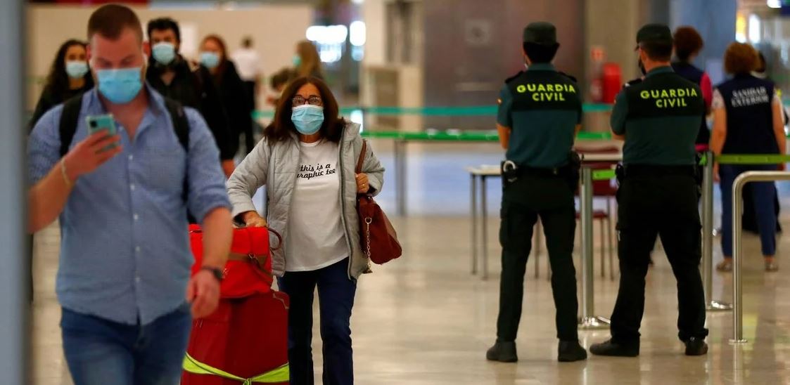 España abre fronteras a turistas vacunados y a cruceros internacionales