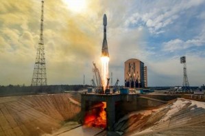 Rusia lanza cohete con 36 satélites Oneweb, para proporcionar internet de alta velocidad en todo el mundo