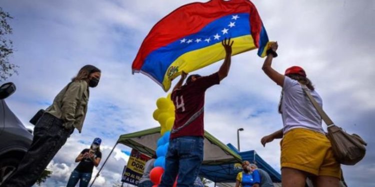 ¿Cuánto costará el TPS aprobado por EEUU para los venezolanos?
