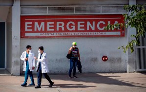 Desabastecimientos de medicamentos en hospitales venezolanos supera el 55 %