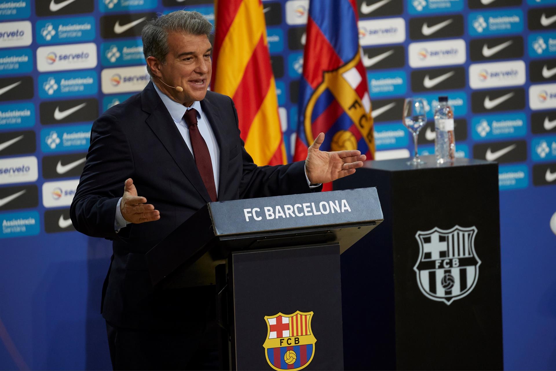 El Barcelona pide reformas estructurales y no sale de la Superliga