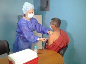 Primero Justicia: Nuestros médicos y enfermeras no han recibido vacuna porque Maduro prefirió vacunar a cubanos