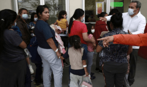 Albergues en frontera mexicana colapsaron ante masiva llegada de indocumentados