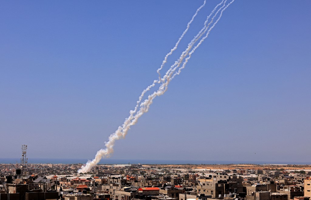Seis cohetes disparados desde Líbano hacia Israel cayeron en territorio libanés