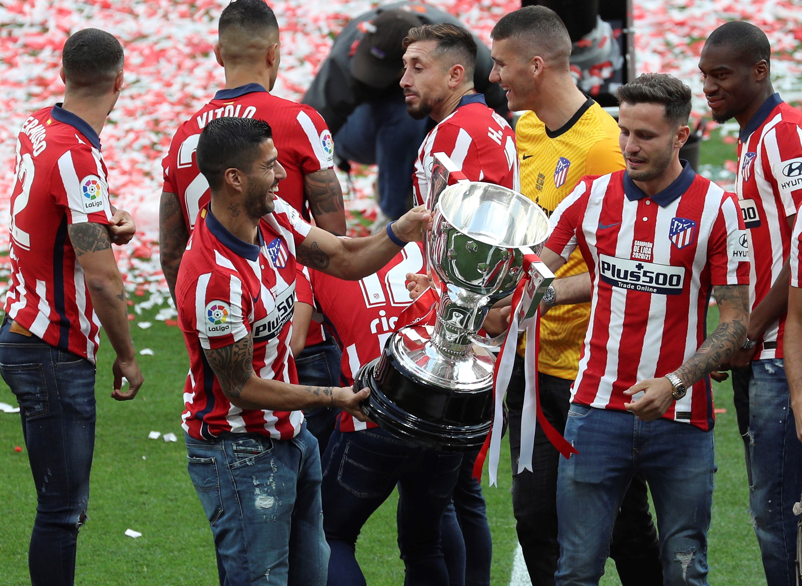El Atlético de Madrid recibió el trofeo de la Liga