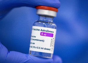 Reino Unido envía nueve millones de vacunas de AstraZeneca a países vulnerables