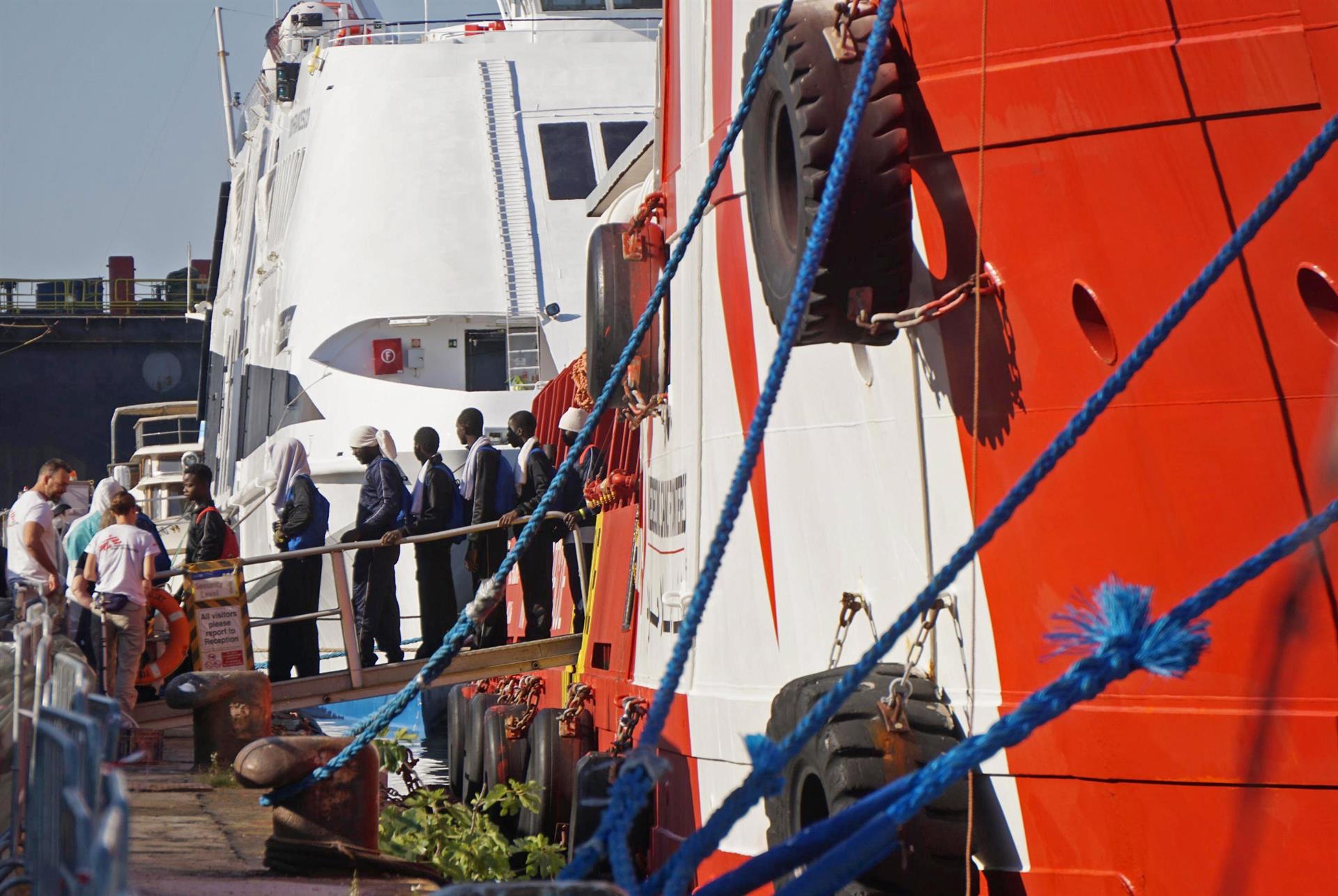 Barco de Médicos sin Fronteras rescató a más de 140 migrantes en el Mediterráneo