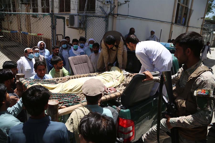 Asesinados cinco vacunadores contra la polio en varios ataques en Afganistán
