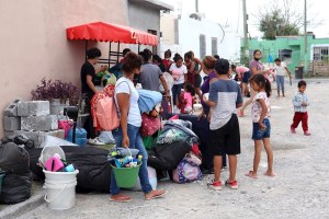 Familias de migrantes sobrepasan la capacidad de albergues en la ciudad de Matamoros en México