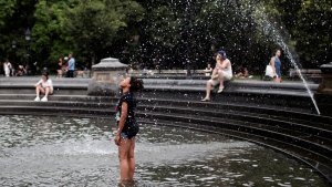 Más de 40 millones de estadounidenses sufren los embates de una severa ola de calor