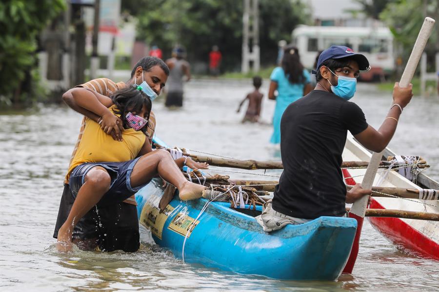 Al menos seis muertos y 180 mil afectados por las inundaciones en Sri Lanka