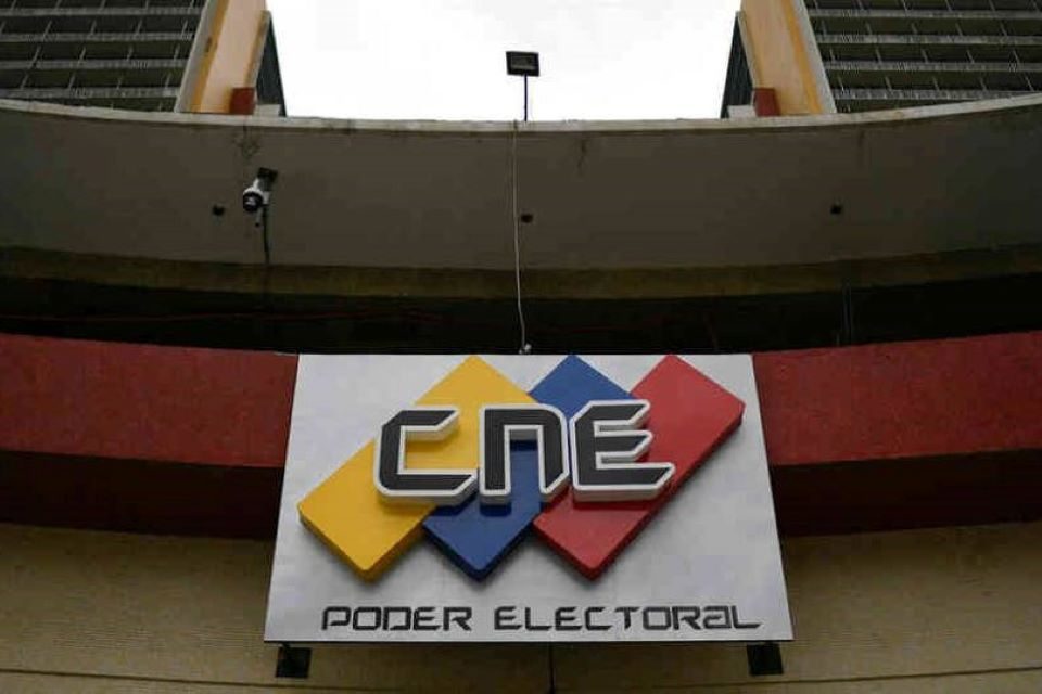 Súmate denuncia que el CNE de Maduro ejecuta actividades fuera del cronograma establecido