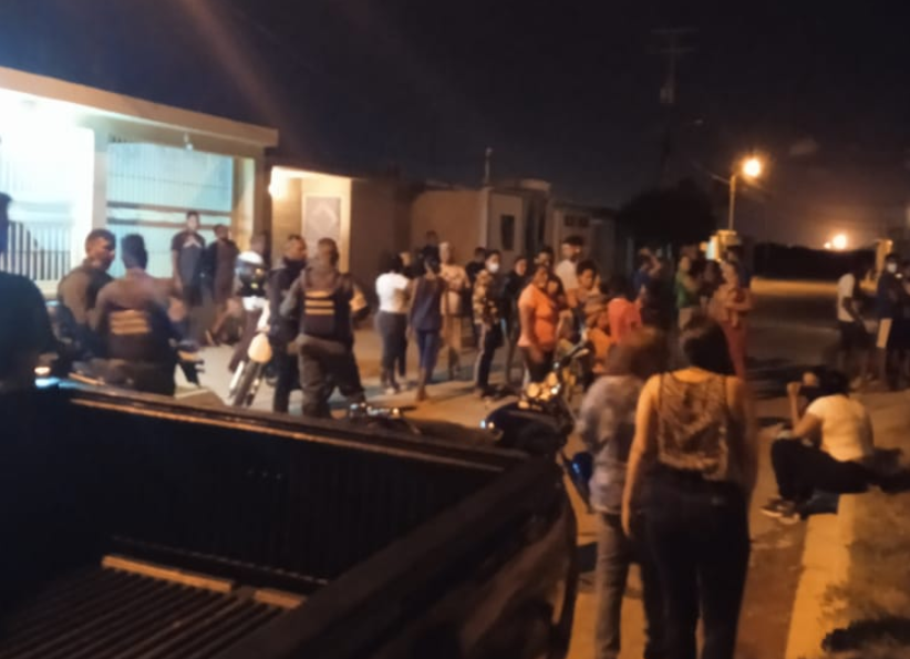 Chavismo desalojó arbitrariamente a familias de la “Misión Vivienda” en Falcón (Fotos)