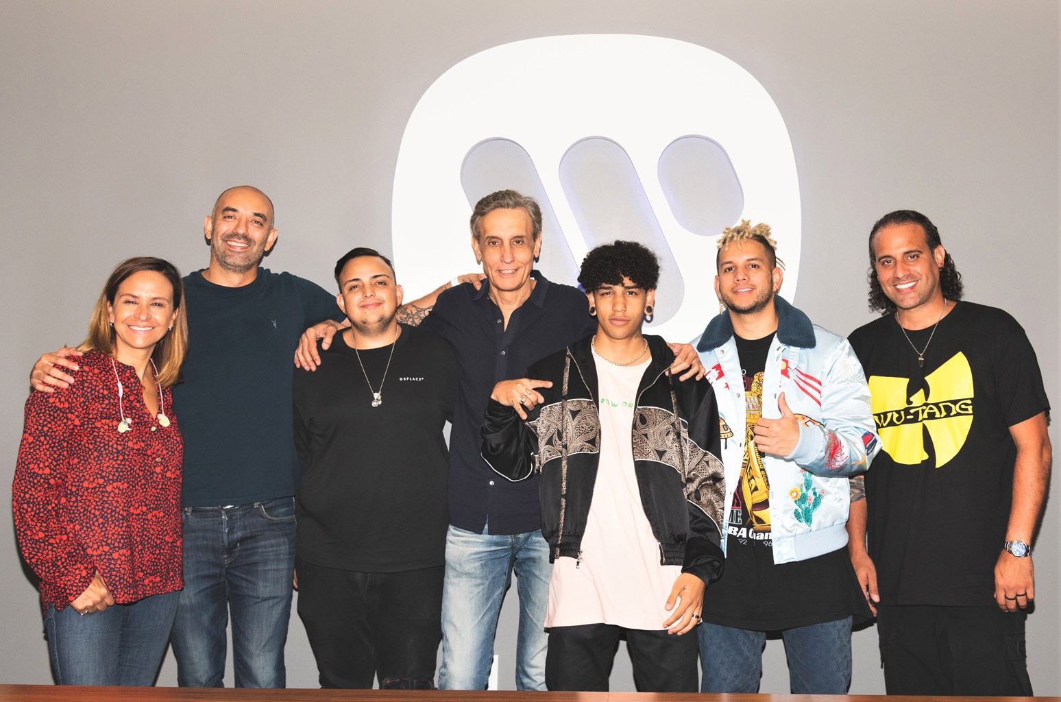 Cantante venezolano Micro TDH firmó acuerdo récord con Warner Music Latina (Foto)