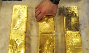 Acusan a empresario por tráfico de oro desde Venezuela