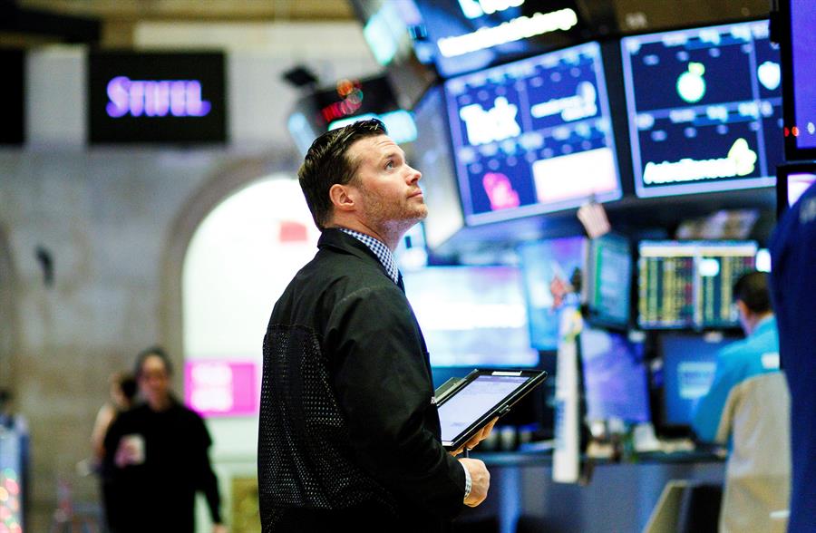 Wall Street abre en negativo mientras el Dow Jones baja
