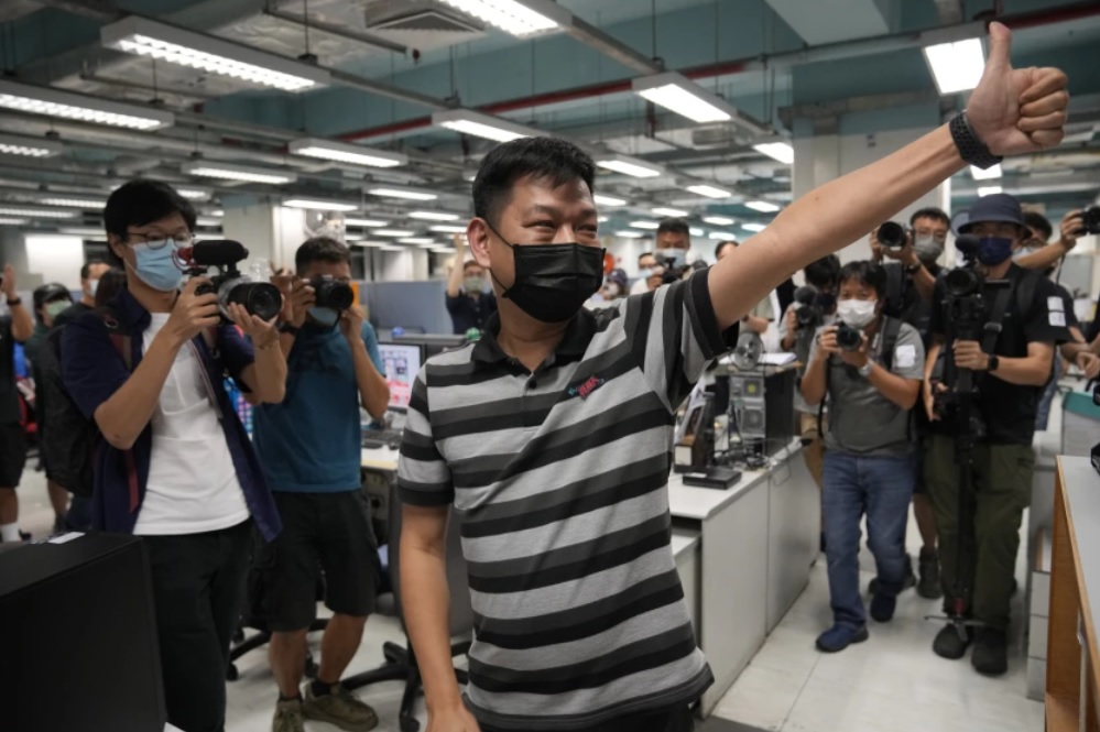 Detenido en Hong Kong un exjefe de redacción del diario Apple Daily