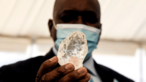 Hallazgo histórico: Encontraron en Botsuana el tercer diamante más grande del mundo