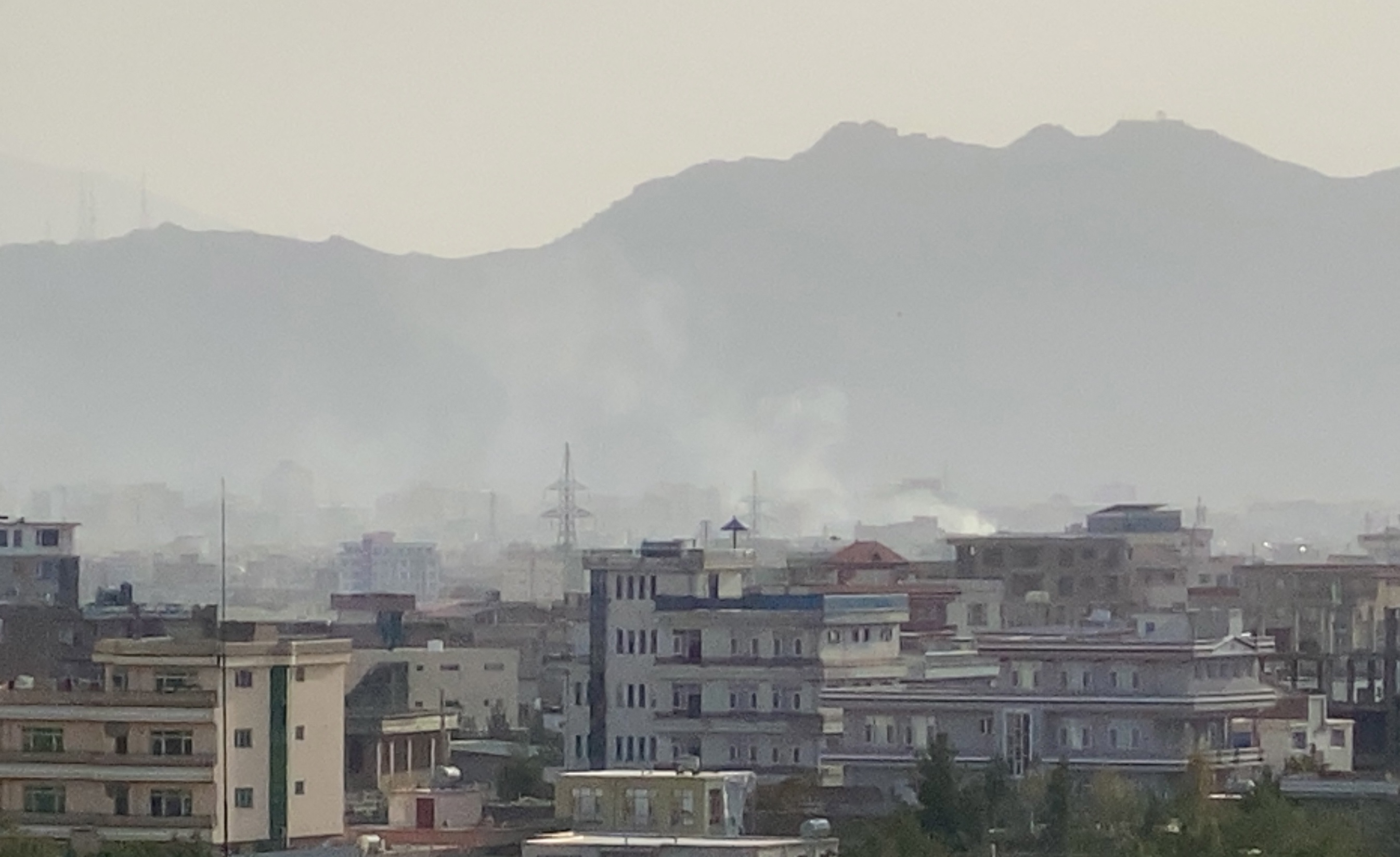 El Estado Islámico se adjudica el ataque con cohetes al aeropuerto de Kabul