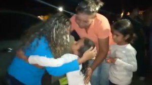 EN VIDEO: El emotivo reencuentro de la enfermera Ada Macuare con sus hijos tras ser detenida arbitrariamente por el régimen