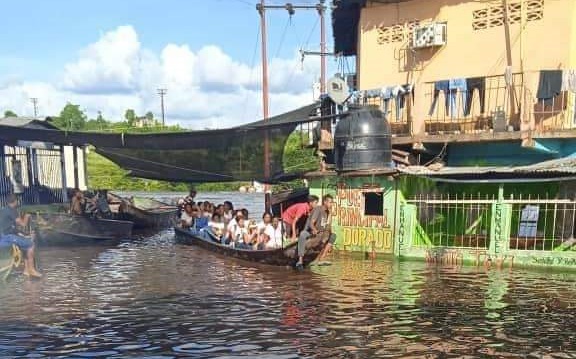Al menos 120 familias afectadas tras desborde de ríos en Bolívar