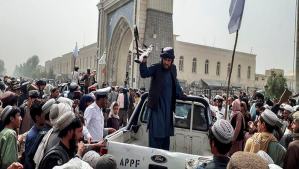 Macron alerta contra el Estado Islámico en cumbre regional marcada por la toma de poder de talibanes en Afganistán