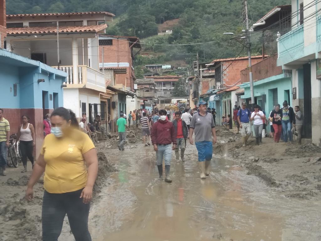 VIDEOS: Diputada Lozano denunció que chavismo impide paso de ayuda humanitaria a Mérida