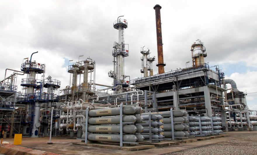 ¿Qué hay detrás de la venta de acciones de Pdvsa en refinería dominicana?