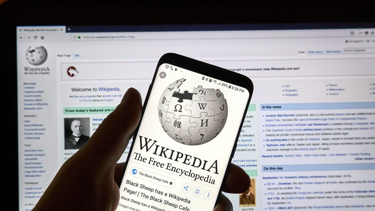 Rusia multó a Wikipedia por no eliminar artículos sobre acciones de sus tropas en Ucrania