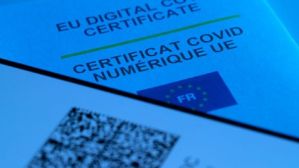 Investigan la concesión de más de 30 mil certificados falsos de vacunación antiCovid-19 en Francia