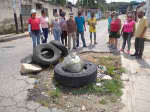 Maracay: Vecinos de Brisas del Lago viven en zozobra por las carencias de los servicios públicos (FOTOS) 