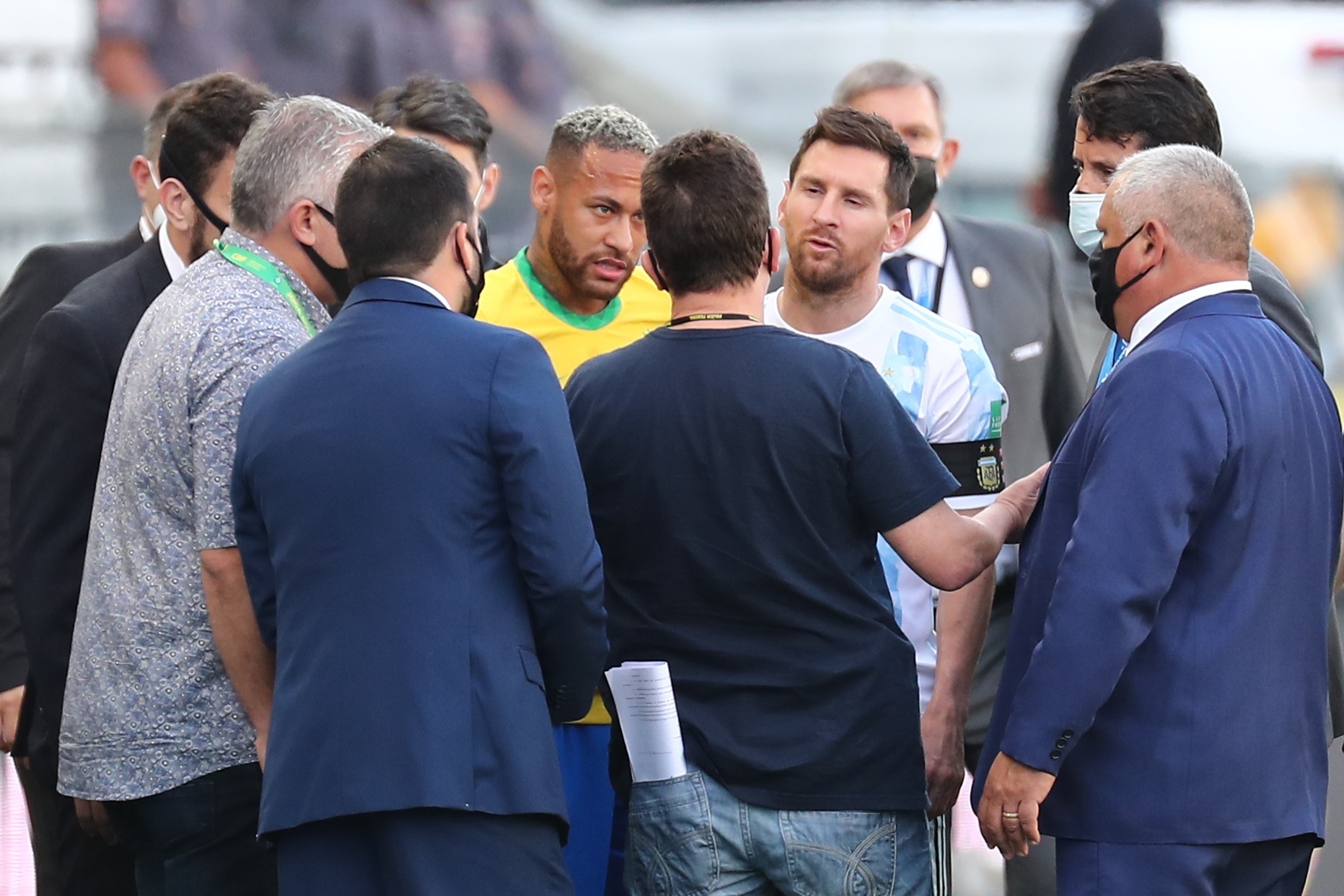 Fifa ordena jugar Brasil-Argentina en suelo neutral y sanciona a cuatro jugadores argentinos