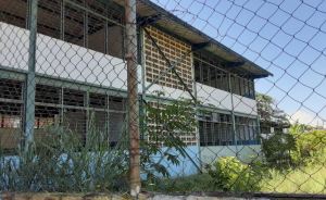 Sin alumnos y sin maestros se está quedando la escuela Luis Machado Cisneros en Aragua (FOTOS)