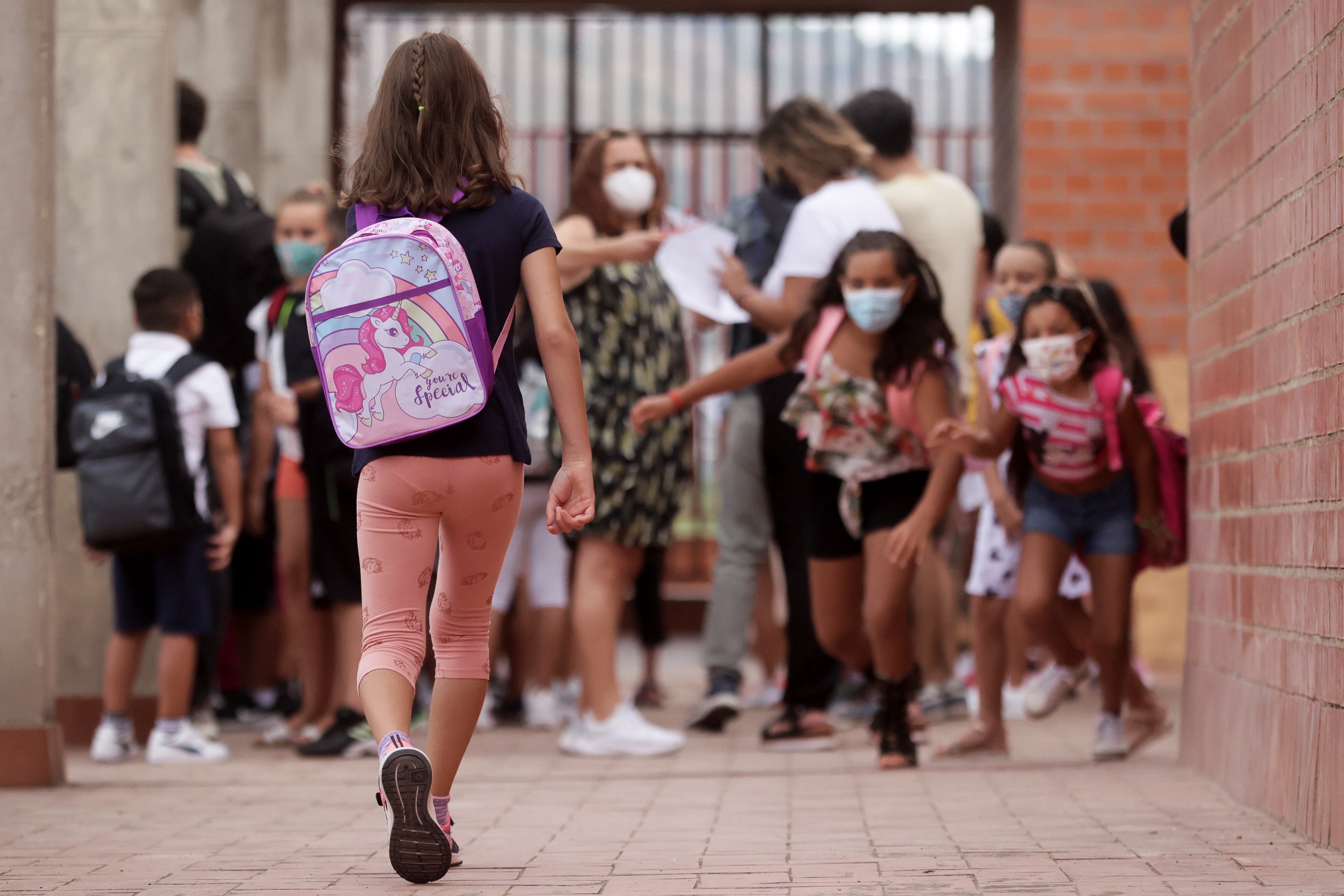 La OMS insta a mantener abiertas las escuelas pese a subida de los contagios