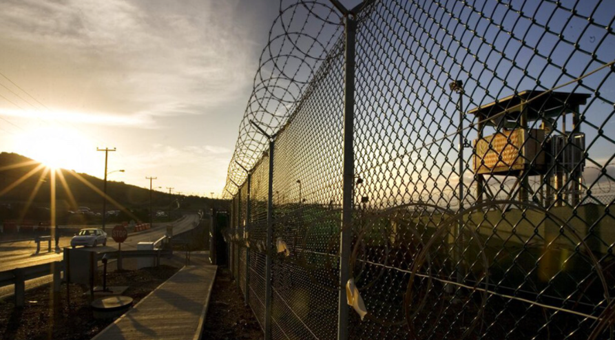 “Les rogaba que se detuvieran”: Prisionero de Guantánamo relató por primera vez ante la corte los abusos de la CIA
