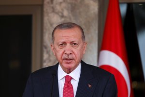 Recep Tayyip Erdogan anunció que declarará “persona non grata” a 10 embajadores, entre ellos al representante de Estados Unidos