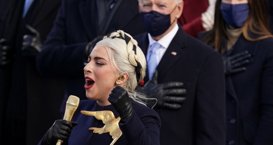 Lady Gaga reveló la medida de protección que usó para cantar en la toma de posesión de Biden