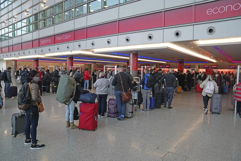 Nuevas normas de EEUU para viajeros internacionales entran en vigor este #8Nov