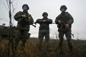 Rusia aumenta tensión con Ucrania: realizará ejercicios con paracaidistas cerca de la frontera simulando una invasión