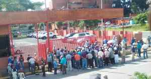 Jubilados de la CVG protestaron en Ciudad Guayana ante el mísero salario que perciben del régimen #2Dic (FOTOS)