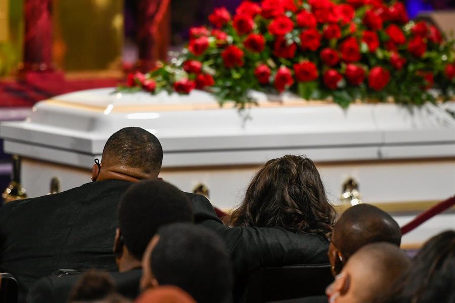 Policía que mató a joven afrodescendiente en EEUU alegó que fue “un accidente”