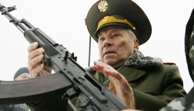 Pobre y olvidado por la URSS: El triste final del genio que creó el AK-47