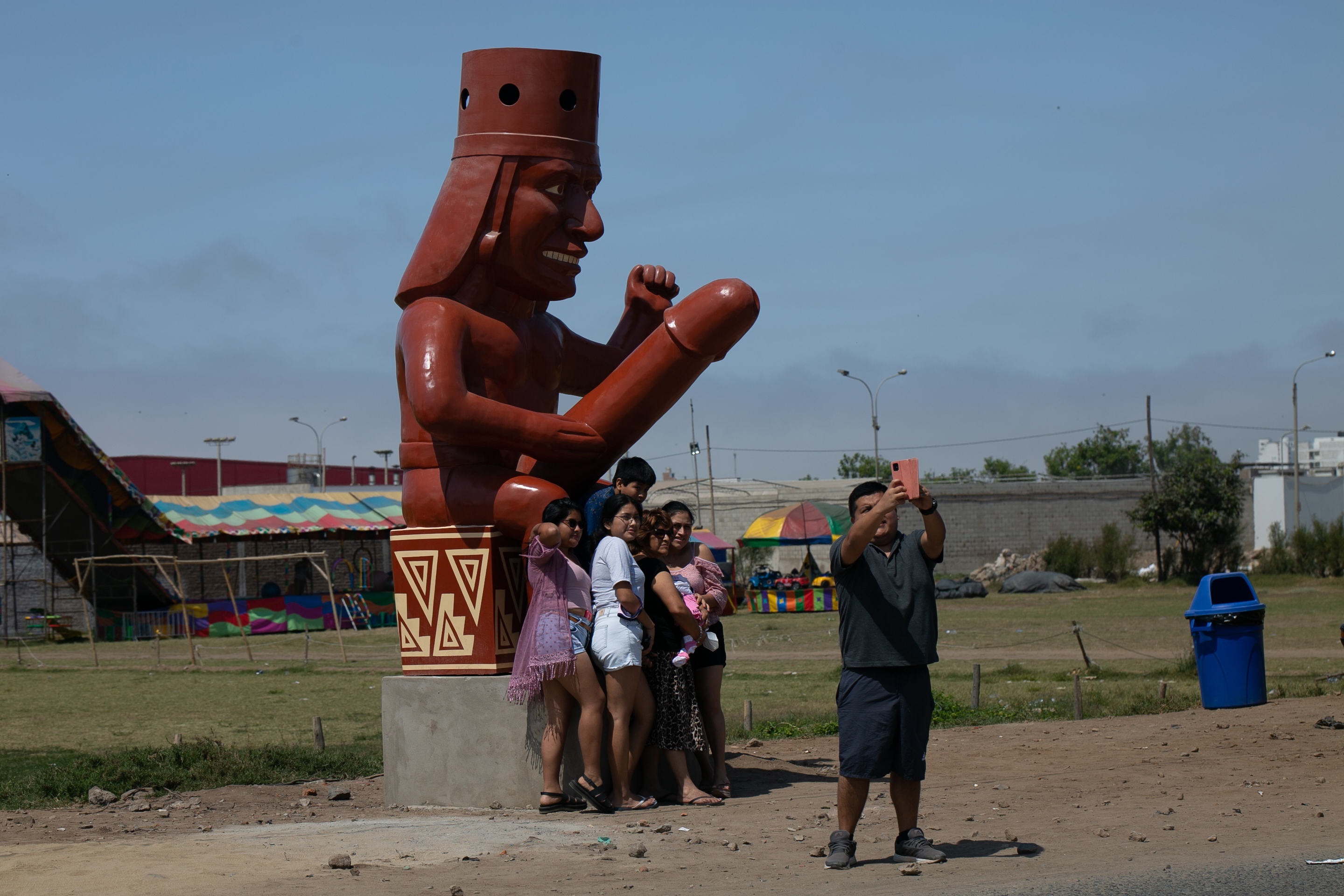 Vandalismo en Perú: Enorme falo de estatua erótica mochica fue destruido por delincuentes