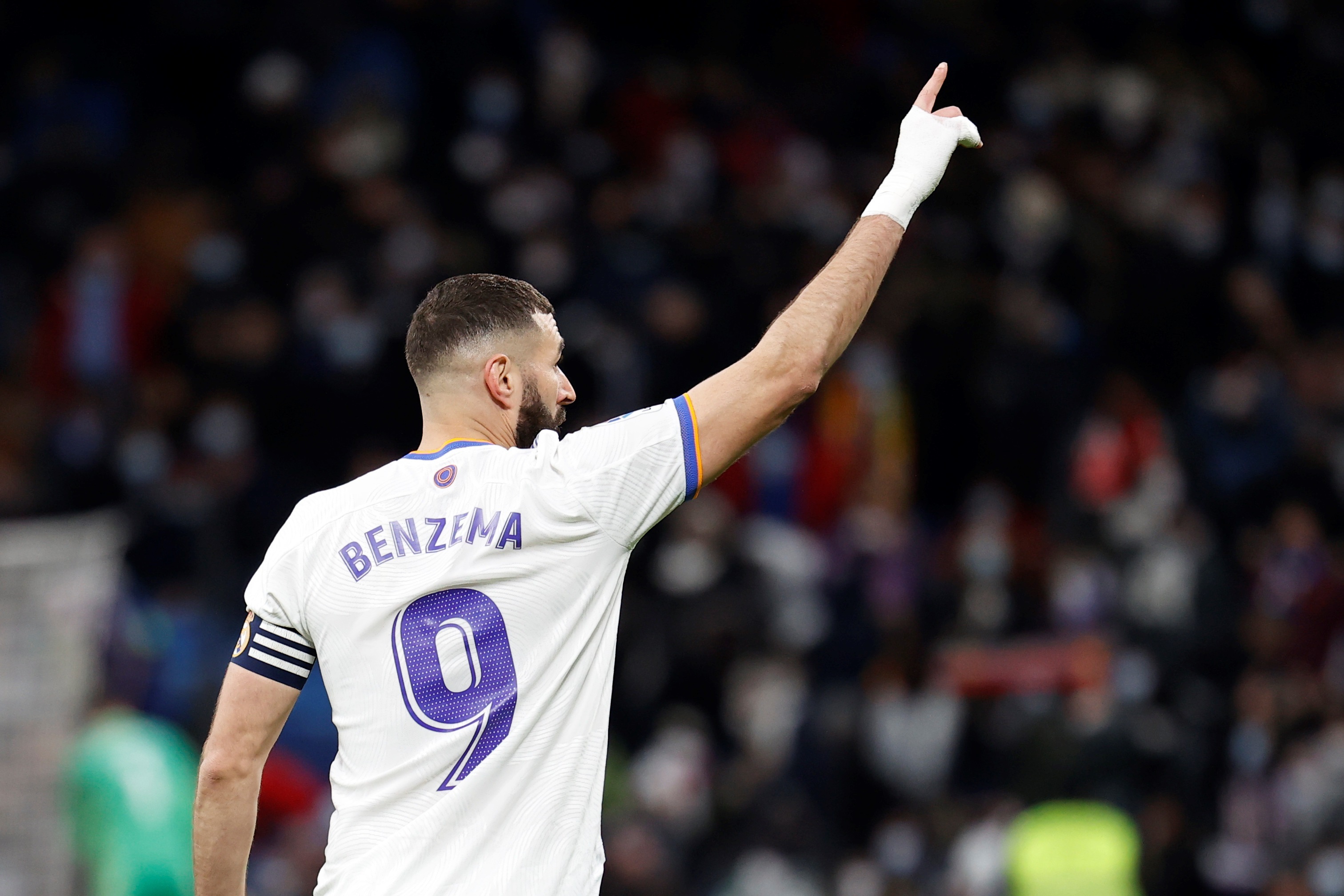 Benzema se muestra “orgulloso” por superar los 300 goles con la camiseta del Real Madrid